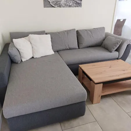 Thamm Apartment